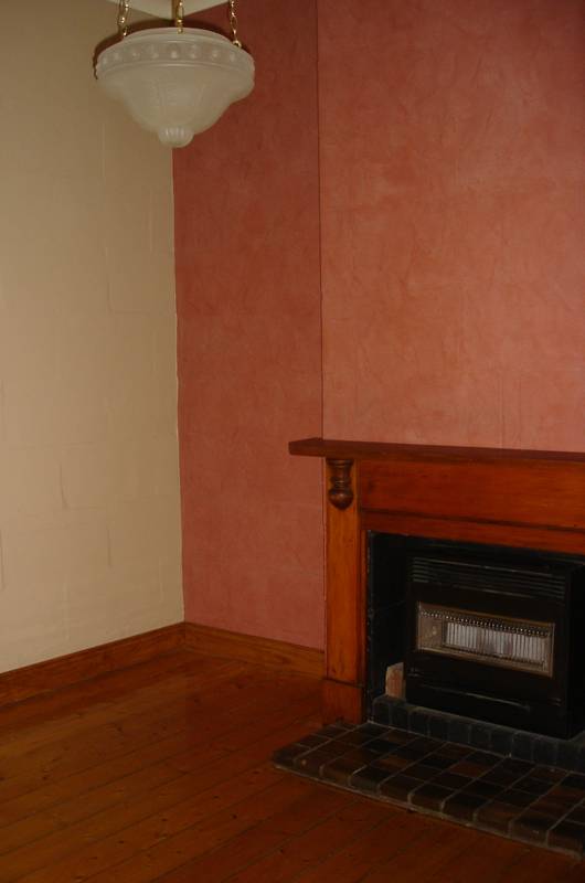 2 Bedroom Cottage Picture 3