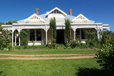 Late Victorian Italianate Home - Elevated 8000m2 Allotment Picture Late Victorian Italianate Home - Elevated 8000m2 Allotment Picture
