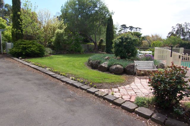 A Gardeners Paradise! Picture 3