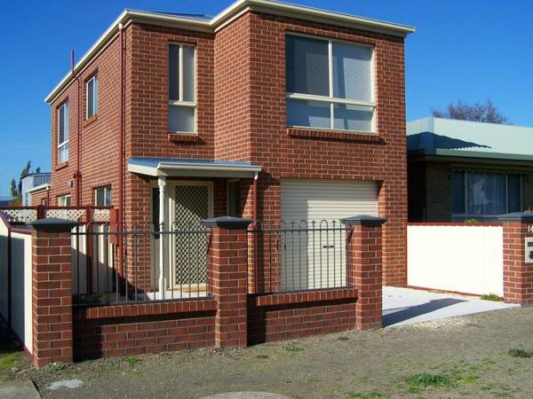 Double Storey Brick Veneer 2 B/R Townhouse Picture 1