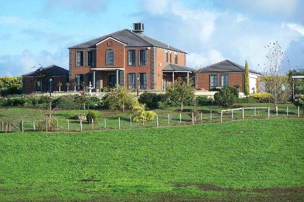 The ultimate lifestyle property - 12 acres Picture 1