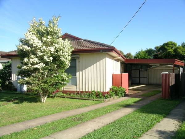 Immaculate 3 Bedroom Family Home Picture 1