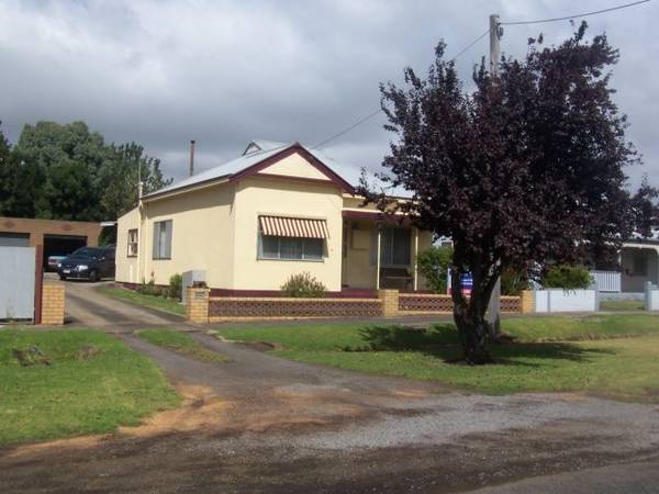 FIRST HOME BUYER OR INVESTOR Picture 1