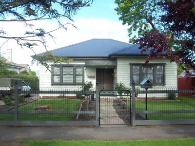 Stylish Art Deco Cottage Picture Stylish Art Deco Cottage Picture