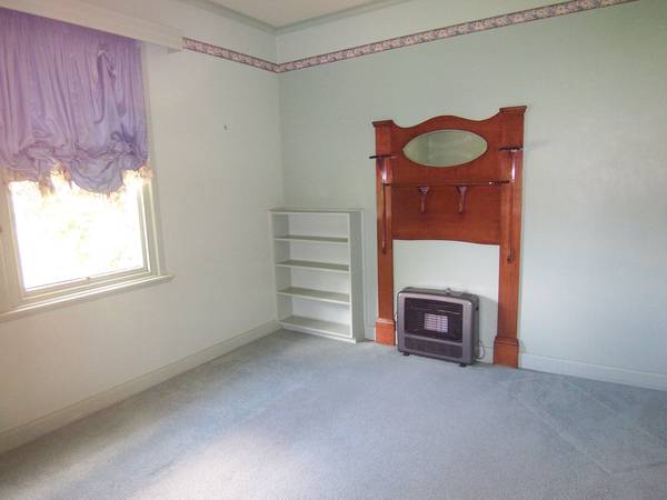 The Cutest Little Cottage In Town! Picture 2