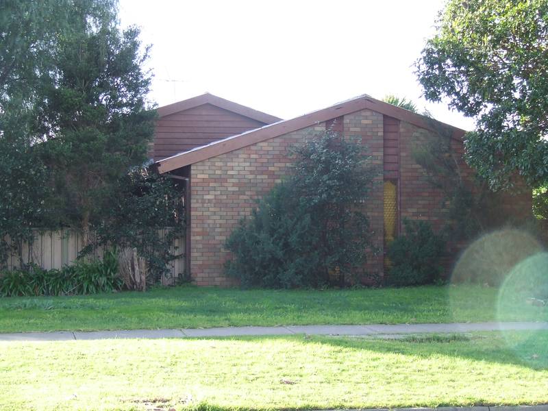 Spacious Family Home! Picture 1