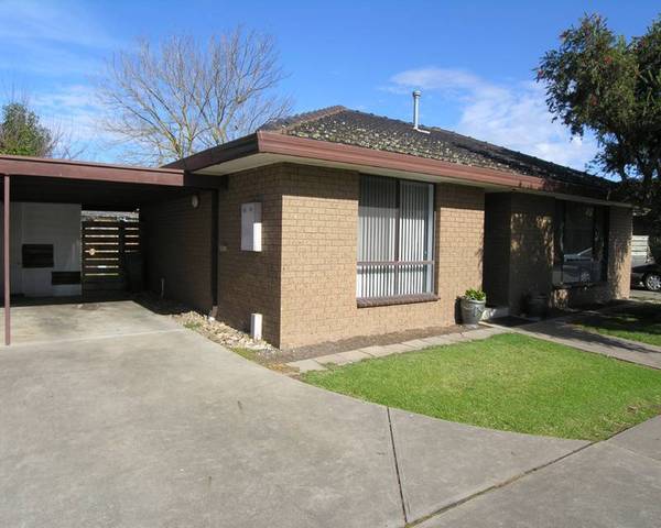 LIVE IN OR RENT OUT Picture 1