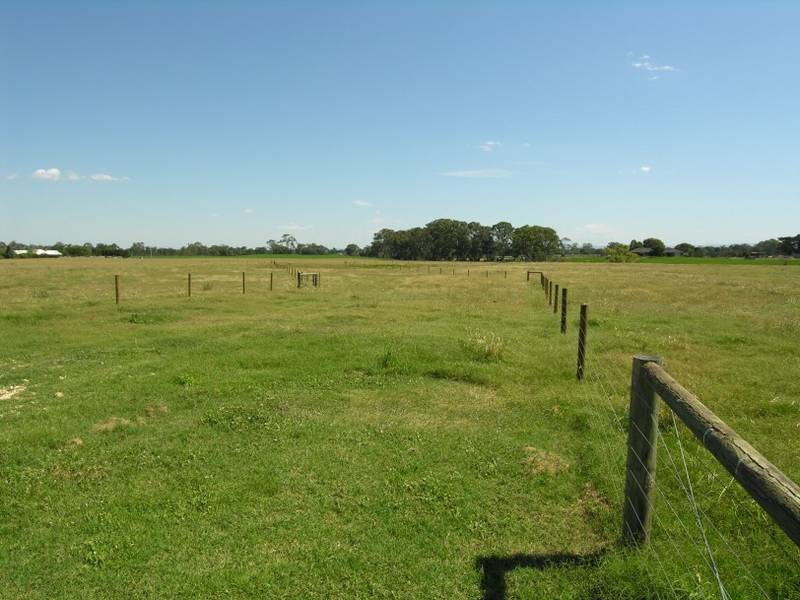 BUILD YOUR DREAM HOME HERE!!! Picture 1