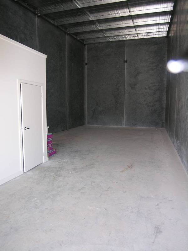 COBAINS COMMERCIAL PARK Picture 2