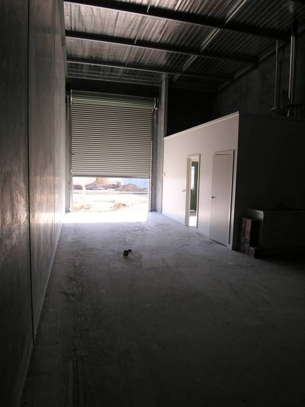 COBAINS COMMERCIAL PARK Picture 3