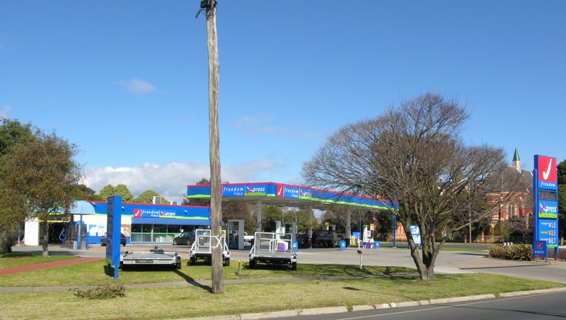 HIGH PROFILE LONG TERM INVESTMENT Picture 3