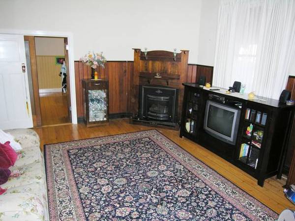 SUBSTANTIAL CHARACTER HOME IN MAFFRA Picture 3