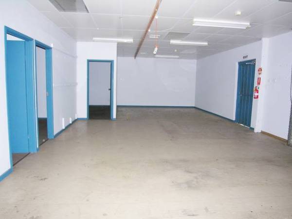 WORKSHOP & OFFICE BUILDINGS Picture 3