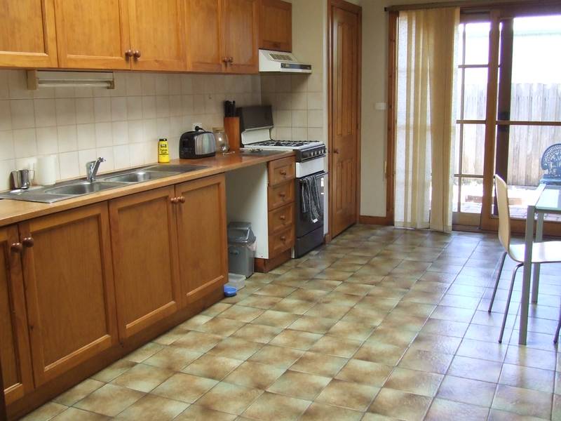 2 Bedroom home in Fantastic Location! Picture 3