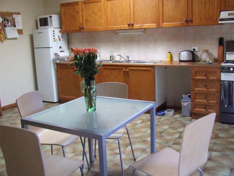 2 Bedroom home in Fantastic Location! Picture 2