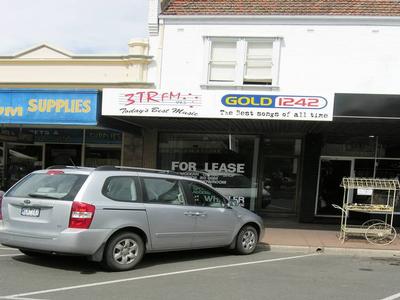 CBD LOCATED OFFICE/SHOP Picture