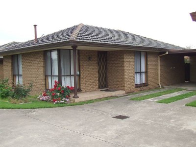 Neat & Tidy Throughout! Picture Neat & Tidy Throughout! Picture