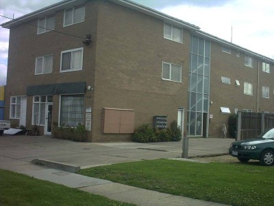 3 Bedroom Flat on Top Storey! Picture 3 Bedroom Flat on Top Storey! Picture