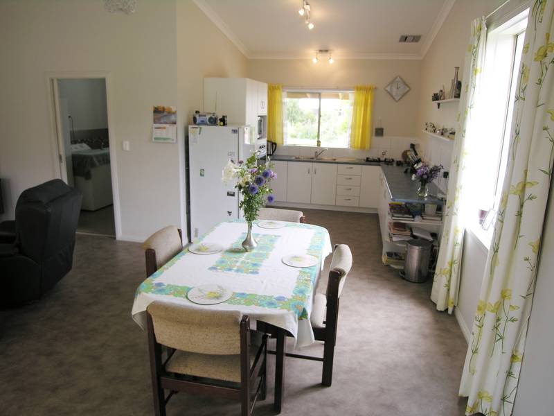 SPACIOUS 4/B/R HOME ON 1 ACRE WITH TOWN WATER Picture 3