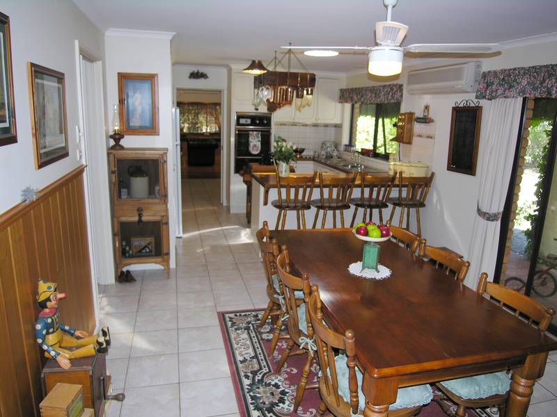 DELIGHTFUL 4B/R HOME ON 22.12 Ha (54 .65 ACRES) Picture 2