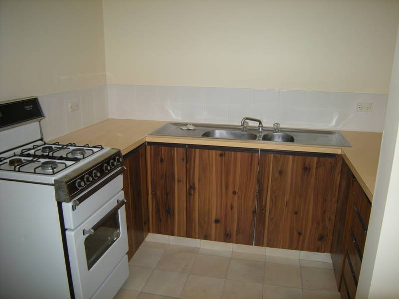 Renovated 2 Bedroom Unit! Picture 2