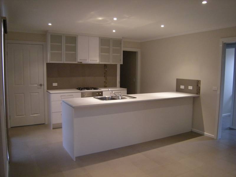 BRAND NEW EXECUTIVE UNIT IN FANTASTIC LOCATION! Picture