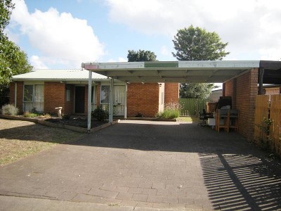 A LARGE HOME WITH ENORMOUS POTENTIAL Picture