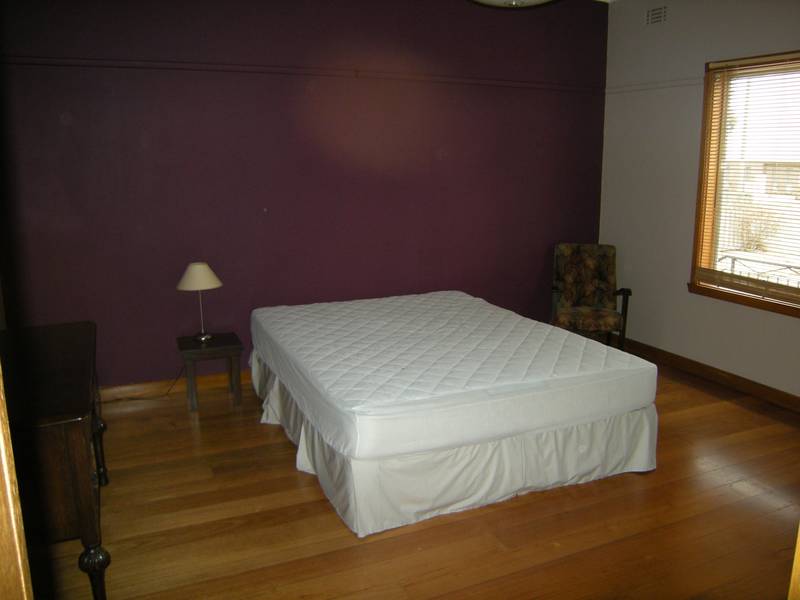 Fully Furnished Property near CBD! Picture