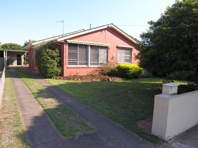 FIRST HOME BUYERS WILL LOVE THIS ONE Picture