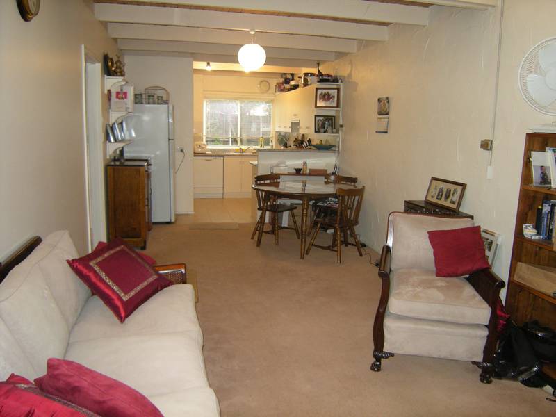 Renovated Kitchen! Picture 3