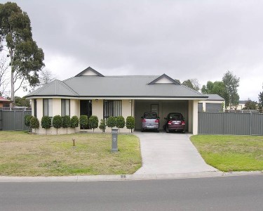 INVEST IN THIS APPEALING THREE BEDROOM HOME Picture