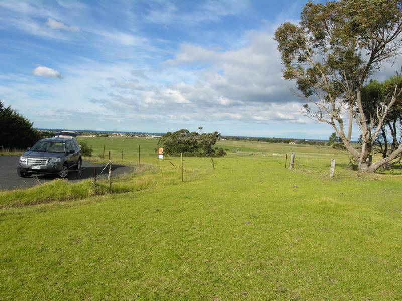 MAGNIFICENT BUILDING BLOCK IN SEASPRAY Picture 3