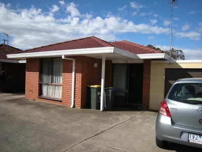 Spacious One Bedroom Unit Close To The CBD Picture