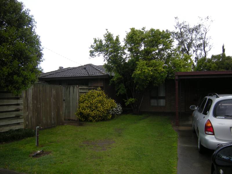 3 Bedroom Home in East Sale! Picture 1