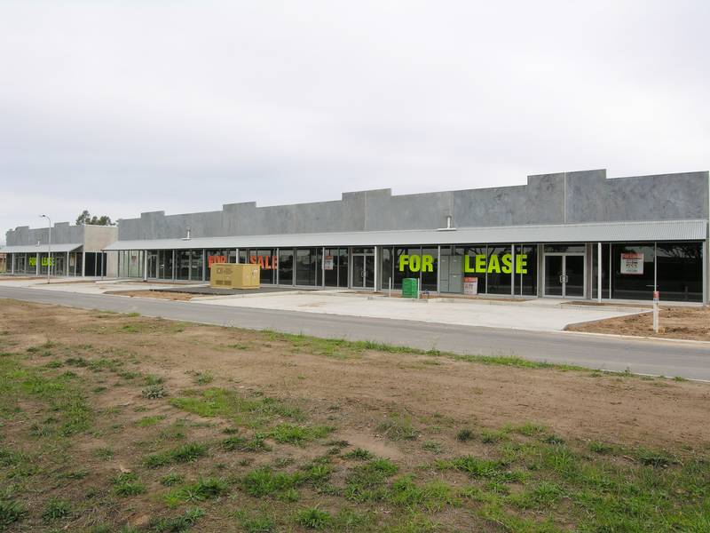 NEW HIGHWAY SHOWROOM Picture 1