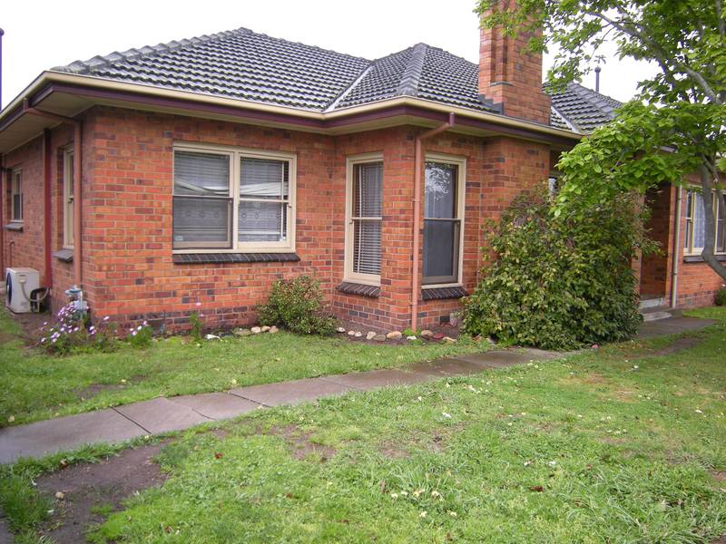 Month to Month Lease Only! Picture 1