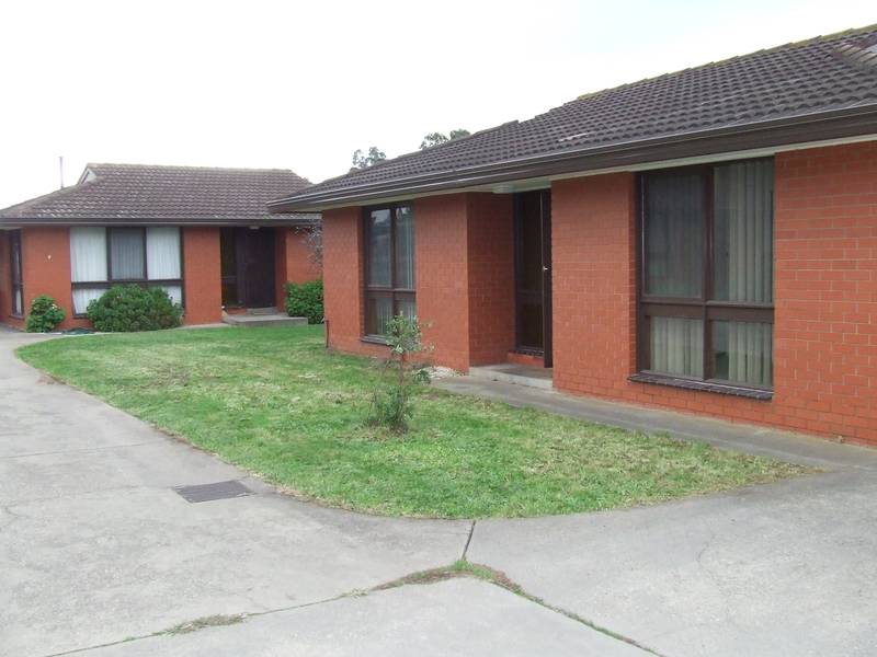 Quiet Block of Units! Picture 1