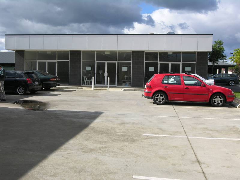 BRAND NEW SHOPS FOR LEASE OR SALE Picture 1