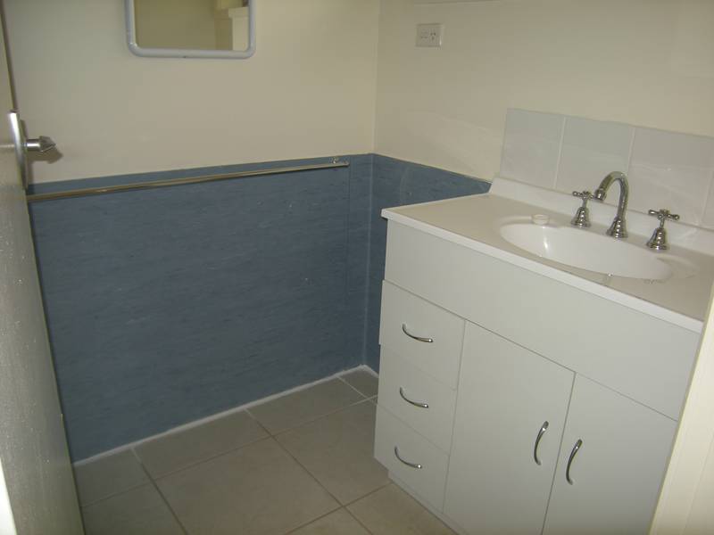 Brand New Carpet Throughout! Picture 3