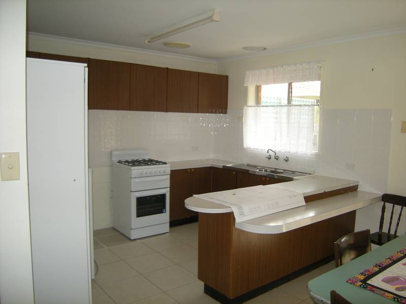 Brand New Carpet Throughout! Picture 2