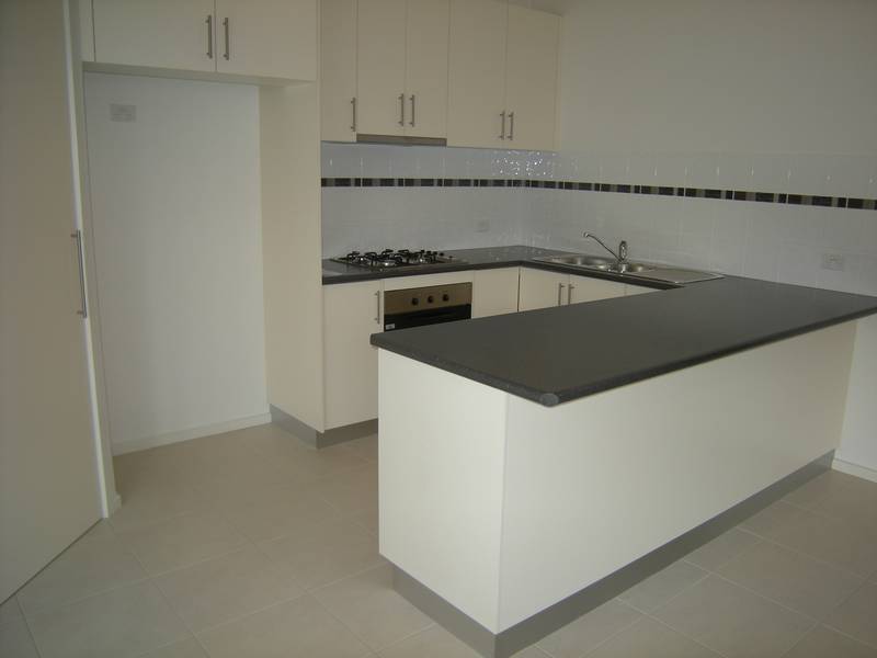 Brand New Executive Unit! Picture 3