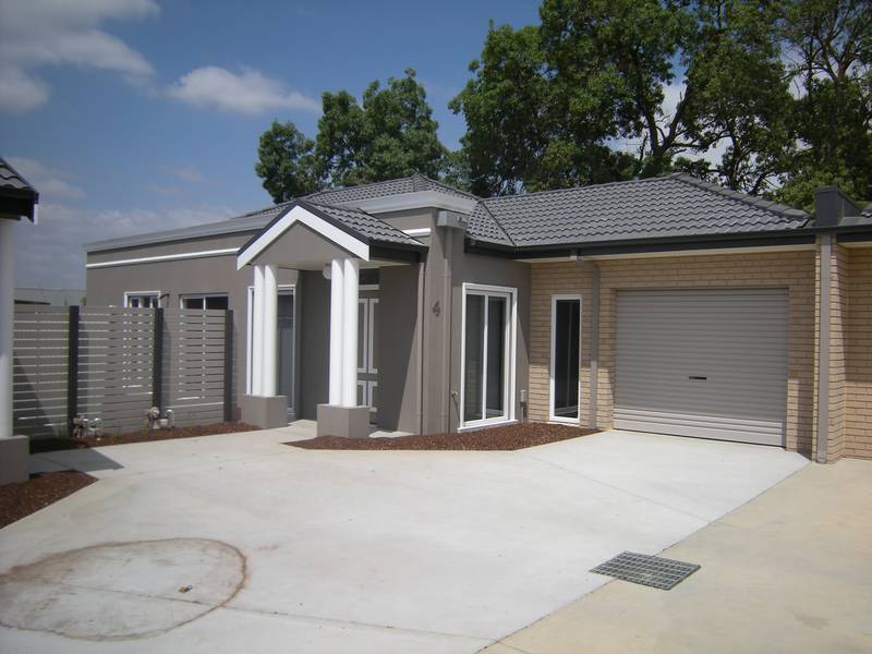 Brand New Executive Unit! Picture 1