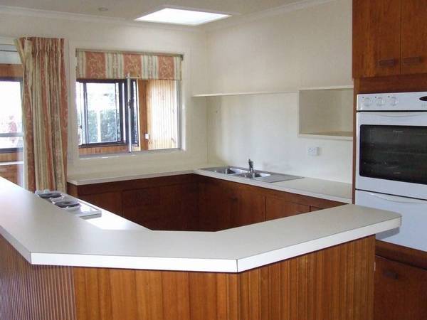 INVESTMENT OPPORTUNITY IN CENTRAL SALE Picture 2