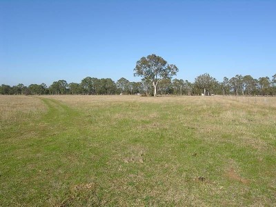 THIS BEAUTIFUL 10.11HA ( 25 ACRES ) HOMESITE Picture
