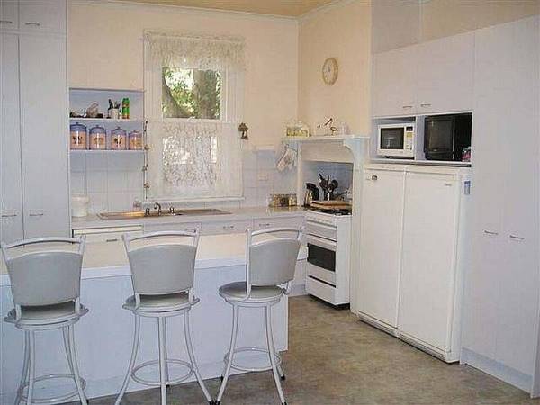 WELL LOCATED CALIFORNIAN BUNGALOW IN MAFFRA Picture 2