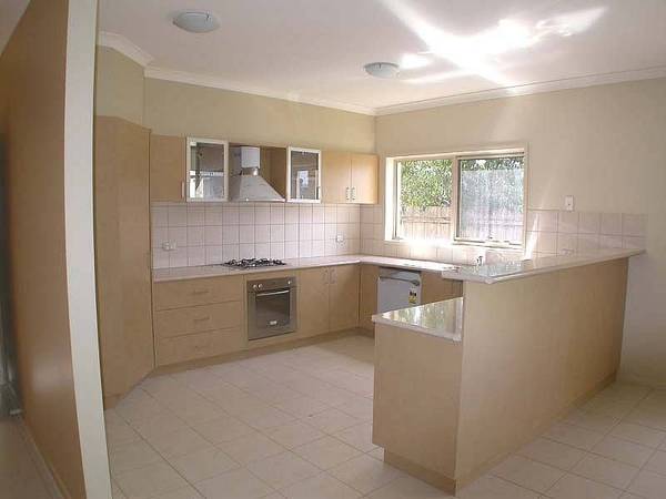 NEED TO BE CLOSE TO THE CBD? Picture 2