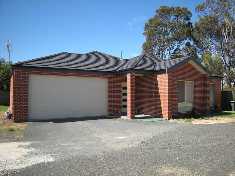 3 Bedroom Executive Townhouse Picture 1