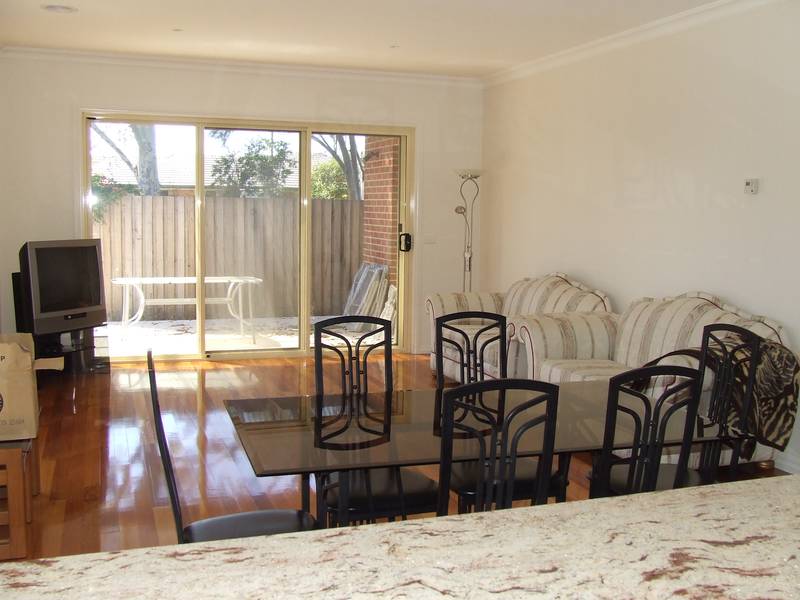 3 Bedroom Executive Townhouse Picture 3