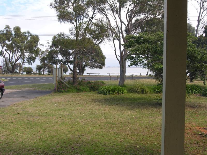 HOLIDAY HOME OR SUPERB INVESTMENT OPPORTUNITY Picture 3