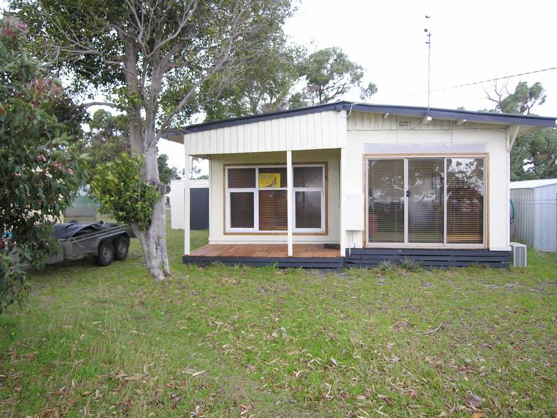 HOLIDAY HOME OR SUPERB INVESTMENT OPPORTUNITY Picture 1